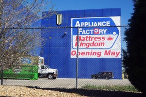 Appliance Factory plans to open in the new space next month and will close a current store and warehouse. 