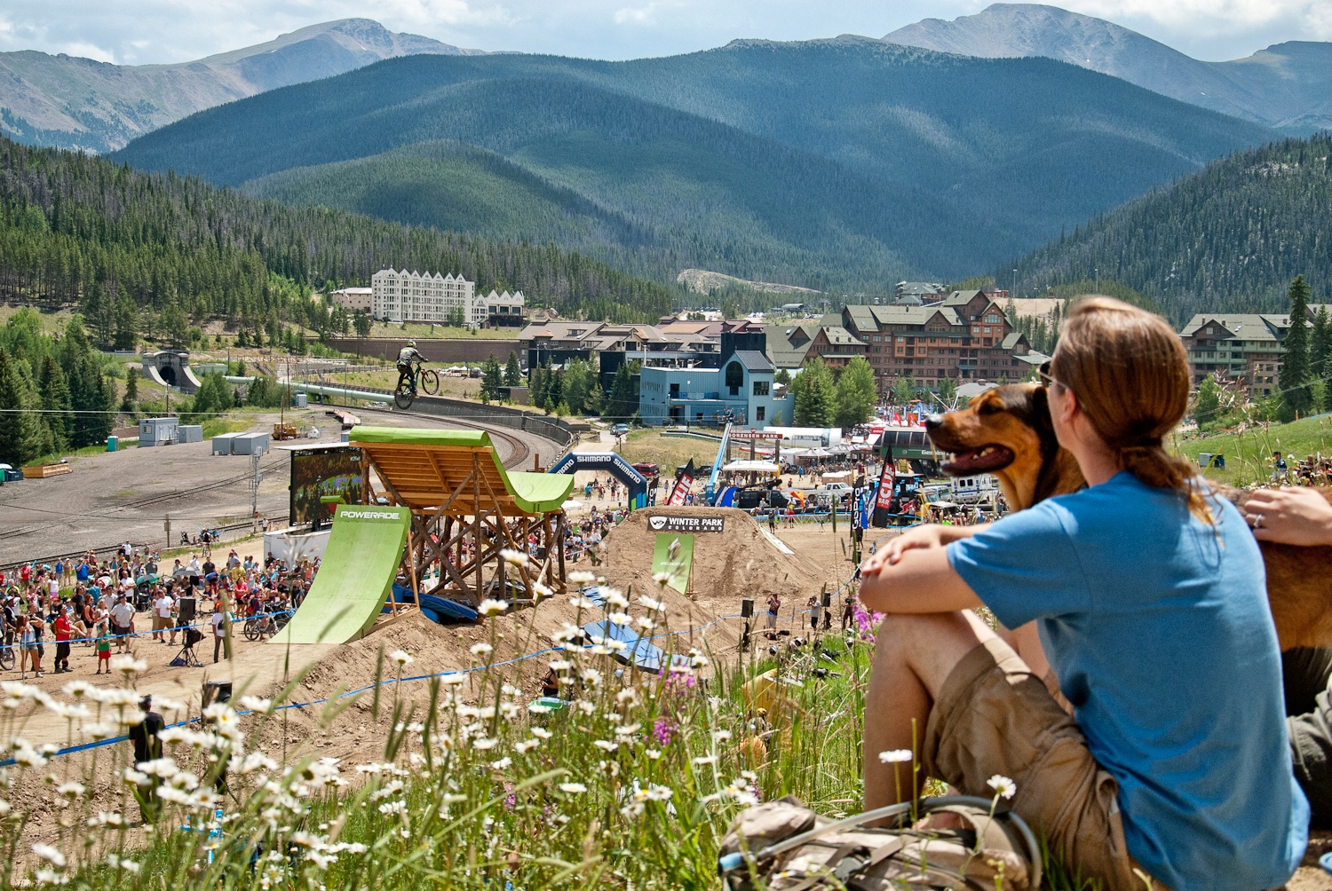 Ski slopes lure summer crowds with food, wine - BusinessDen