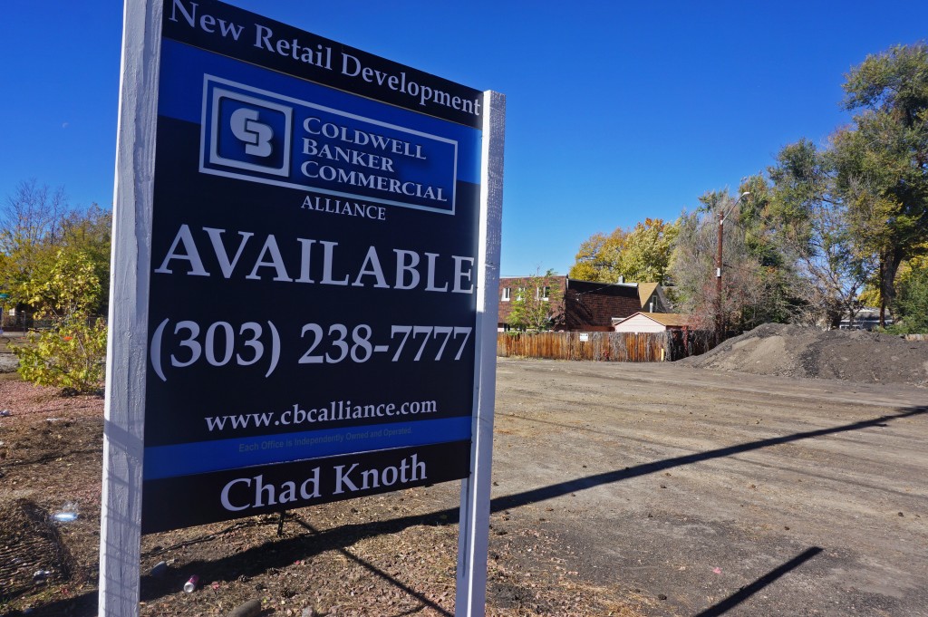 A new car wash is planned for a lot on 38th Avenue.Photo by Burl Rolett.