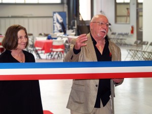 Gail and Sal Glesser at mark the opening of Spyderco's facility in May 2015.