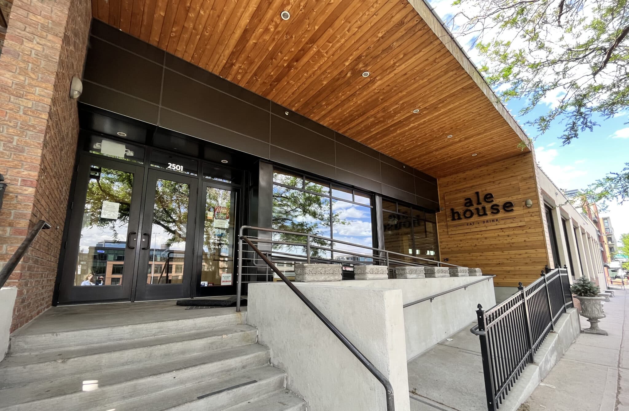 Ale House in Denver closes