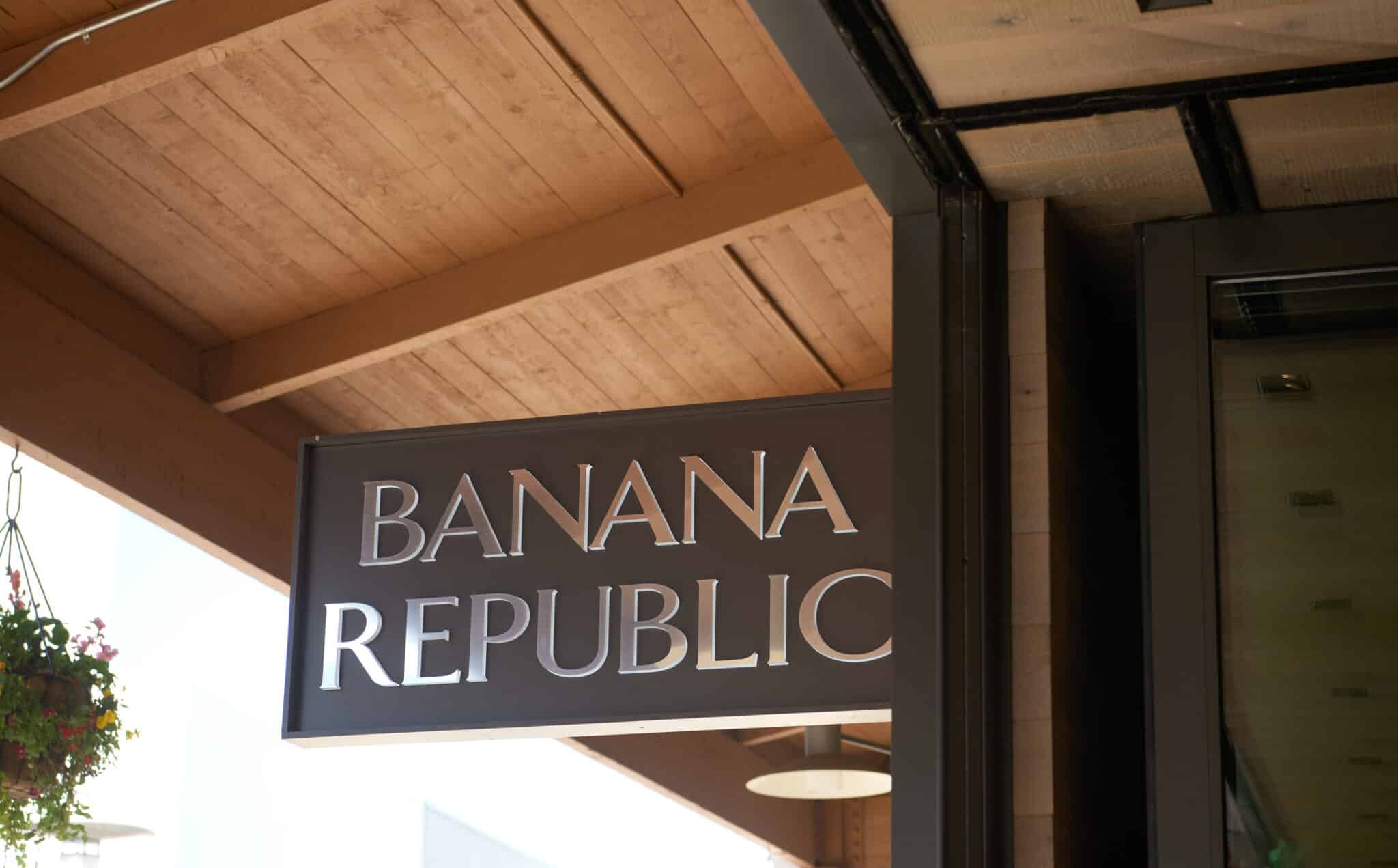 Banana Republic closing Denver store