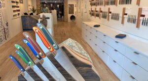 Knife maker opening store in Denver