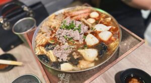 sichuan flavor hot soup with udon