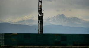 gas oil drilling and fracking coming nearer to housing 2hr6168 1