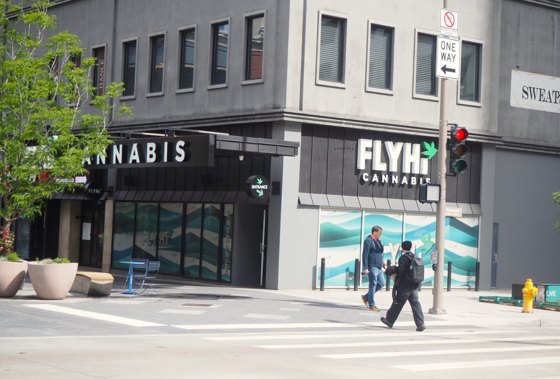 Flyhi Cannabis - 401 16th Street