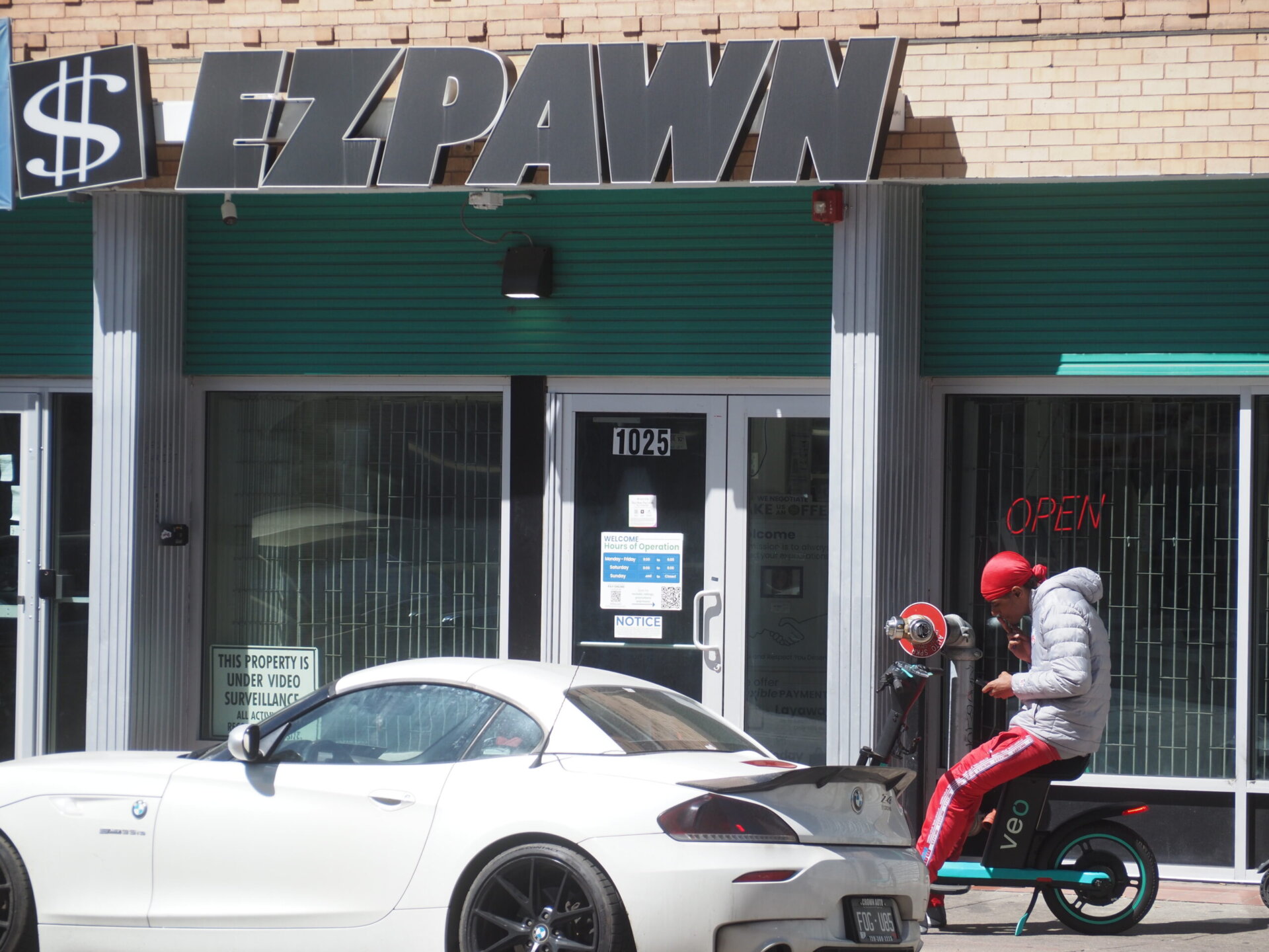 EZ Pawn - 1025 Broadway